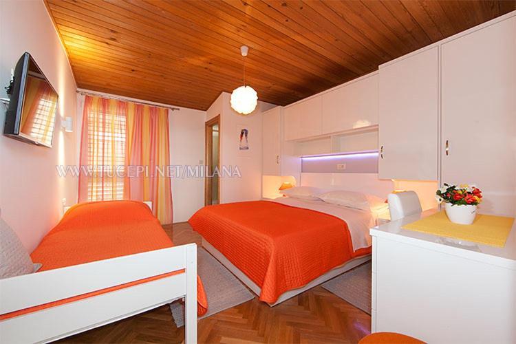 Apartments Milana Tucepi Exterior photo