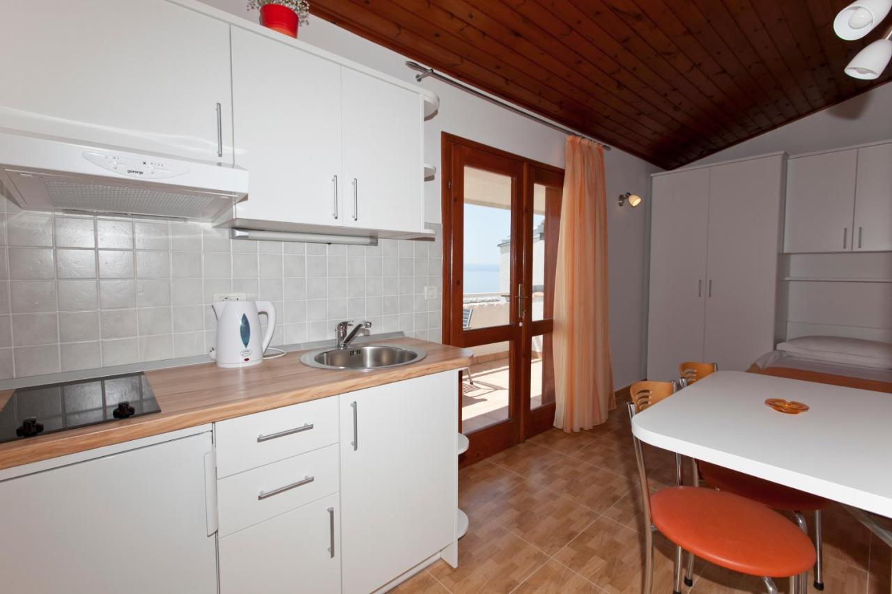 Apartments Milana Tucepi Exterior photo